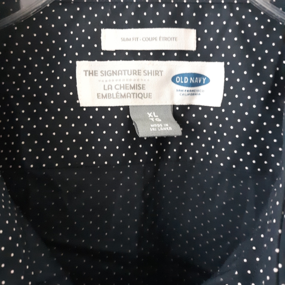 Old navy button down - Picture 3 of 4
